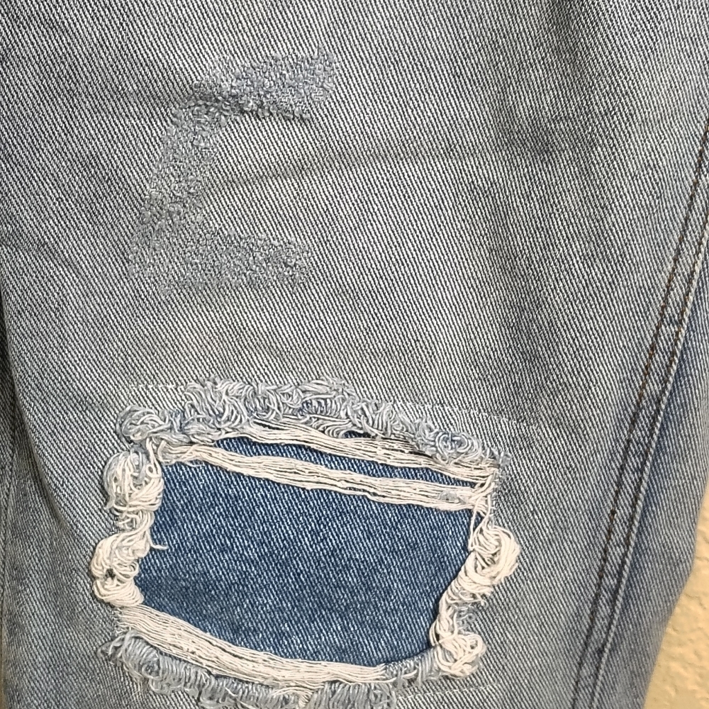 Cleo+Wolf High Rise Straight Women's 28x32 Distressed Thrashed 90s Y2K - Picture 5 of 11